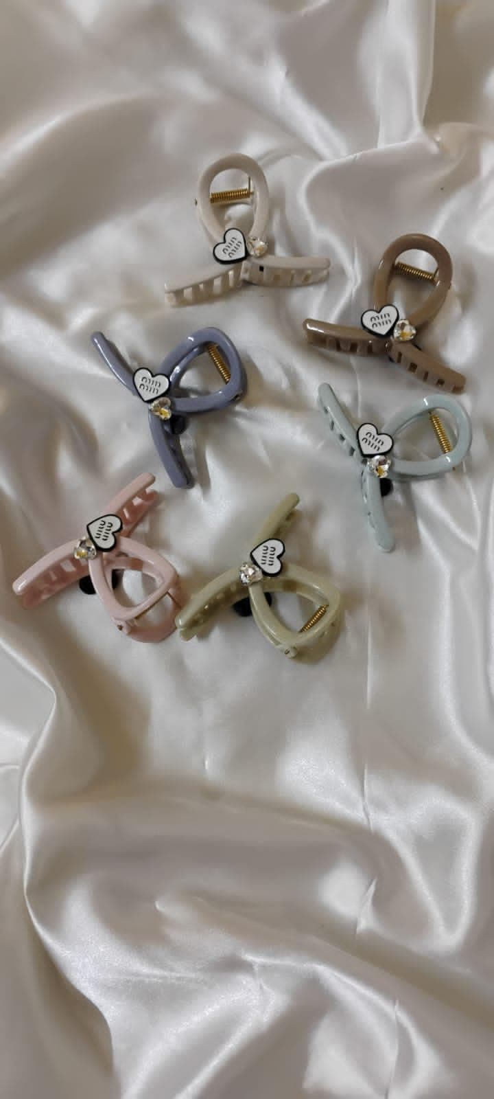 Joyify Heart-Shaped Mini Hair Claw Clips Set, Pastel Colors, Plastic Hair Accessories with Crystal Detail, Small Size Hair Grips