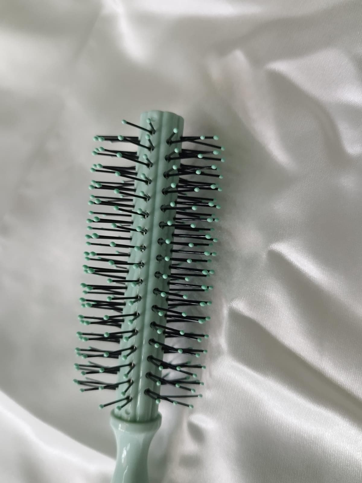 Round Hair Brush with Nylon Bristles, Mint Green