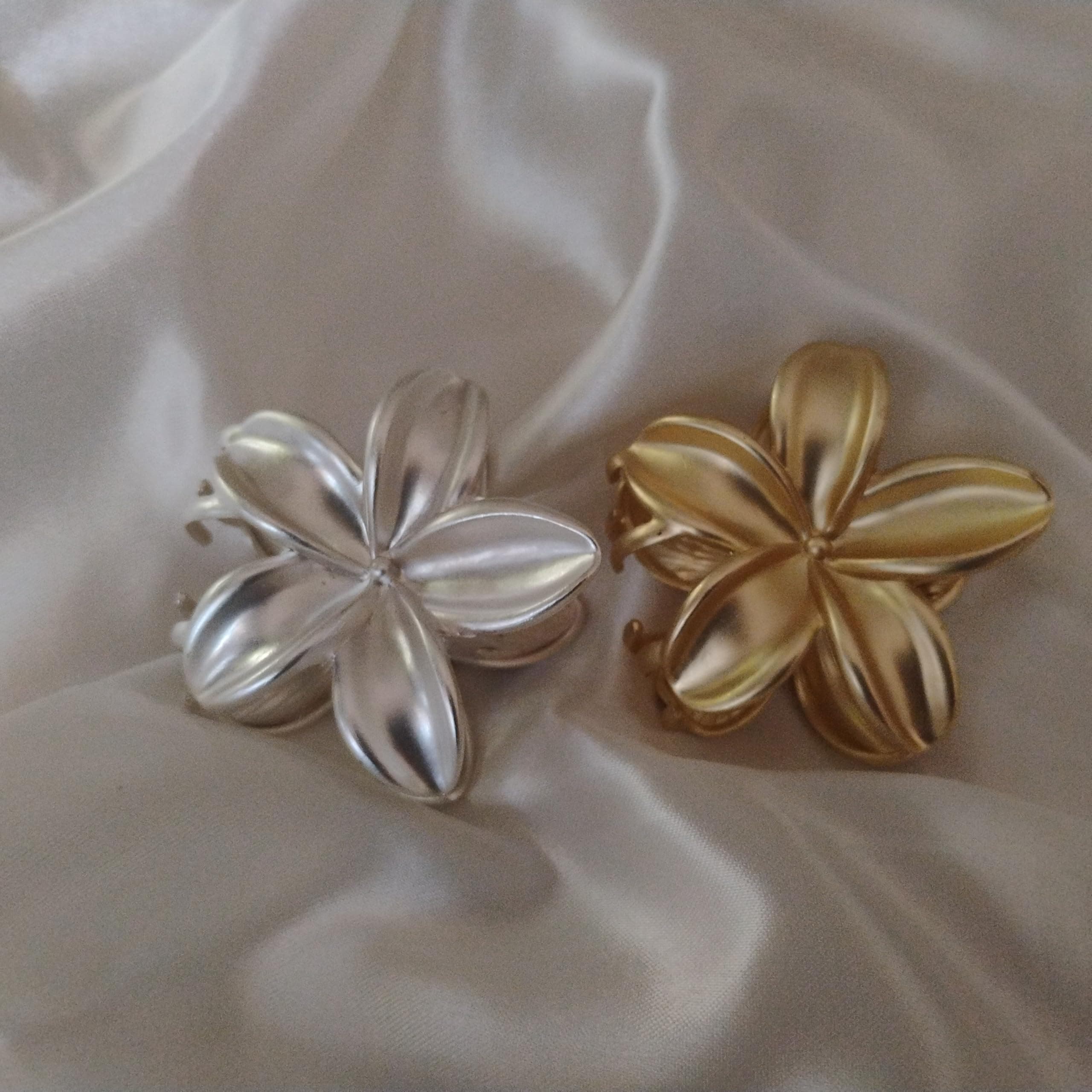 Joyify Metallic Flower Hair Pins Set, Gold and Silver Plumeria Design, Wedding Hair Accessories, Bridal Hair Piece